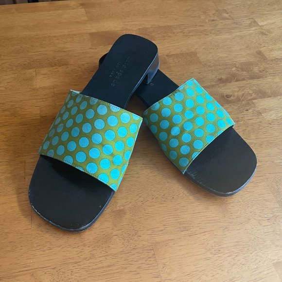 Size 6.5 vintage (1990s) Kate Spade slide sandals - Picture 1 of 8